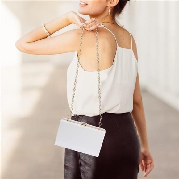 Clutch Bag with Detachable Chain: White Shoulder Handbag for Chic Style - Picture 6 of 7